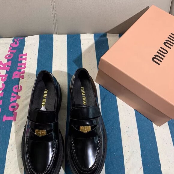 Women's Miu Miu black loafers - Picture 5 of 7